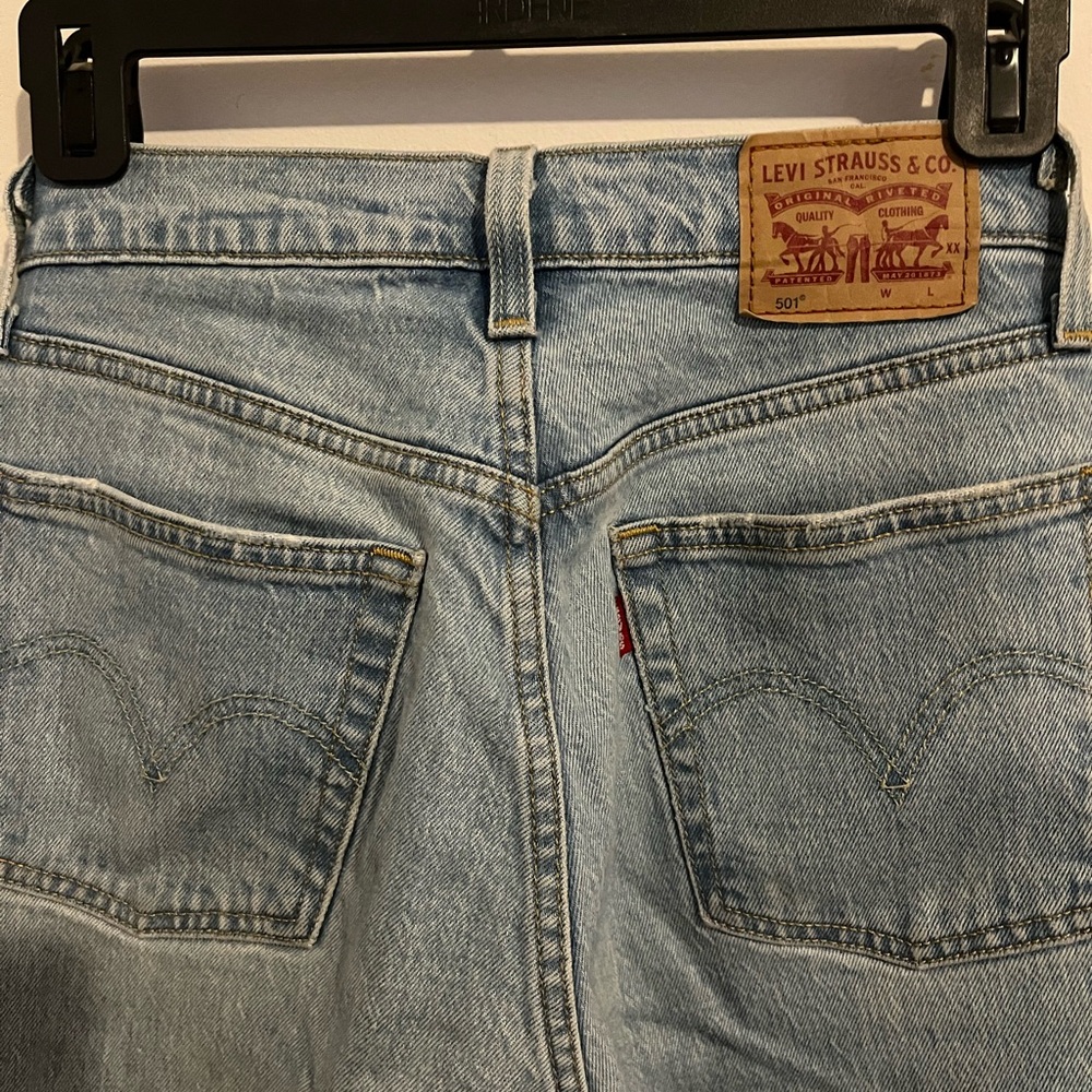 501 Levi's Women's Light Blue Jeans